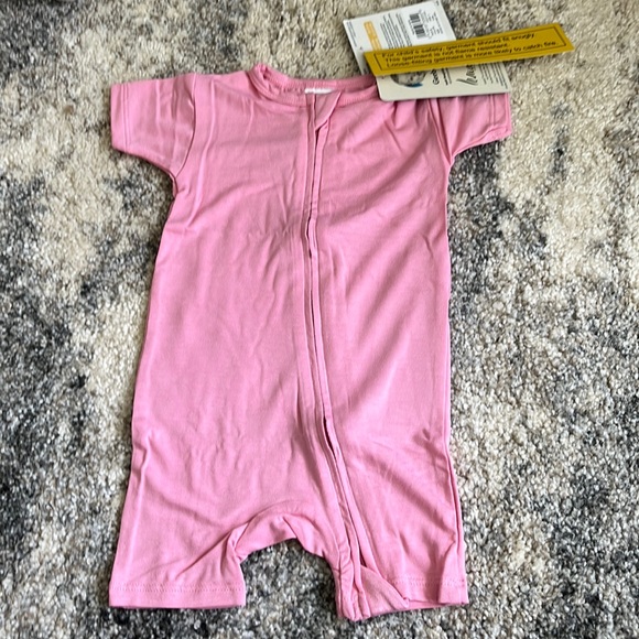 Baby Girl Romper - Picture 1 of 2